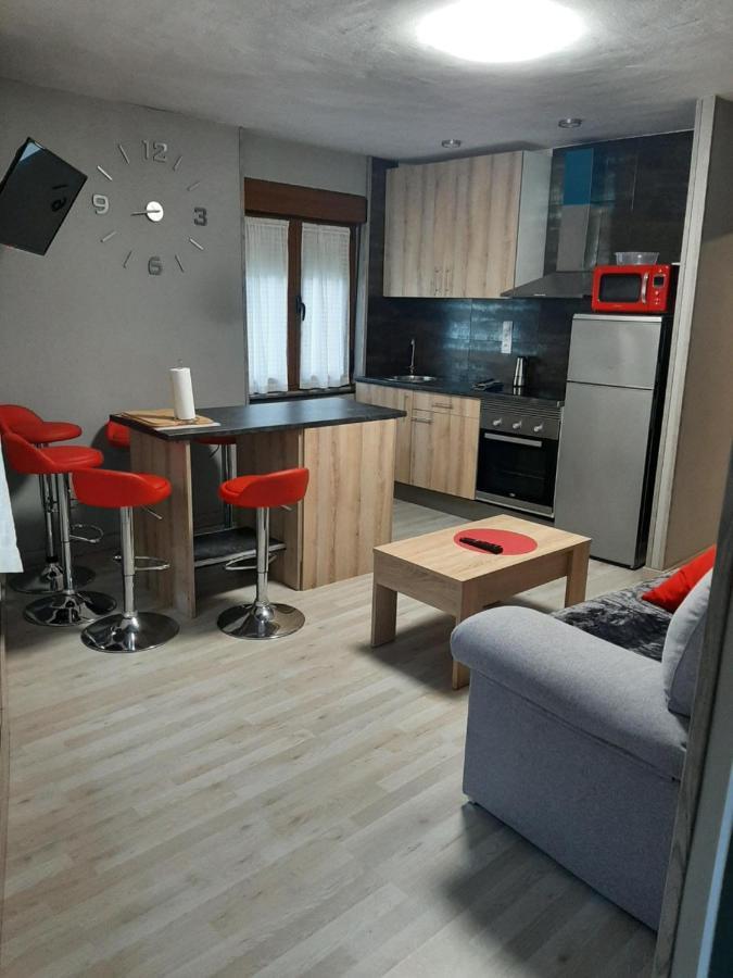 Apartmán Piso Con Terraza En Felechosa Exteriér fotografie