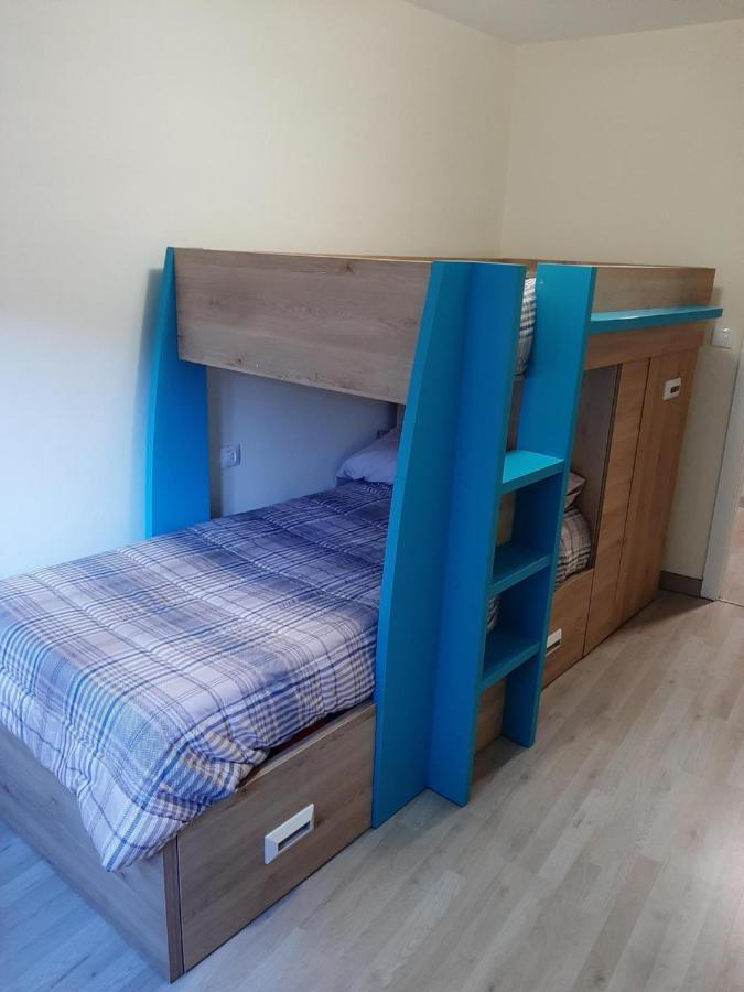 Apartmán Piso Con Terraza En Felechosa Exteriér fotografie